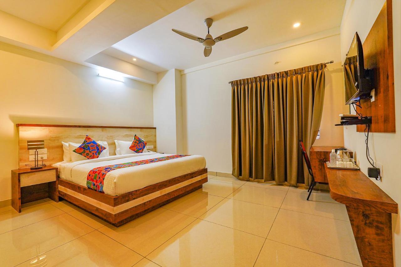Fabhotel Shakthi Suites - Nr Jayadeva Hospital Бангалор Екстериор снимка