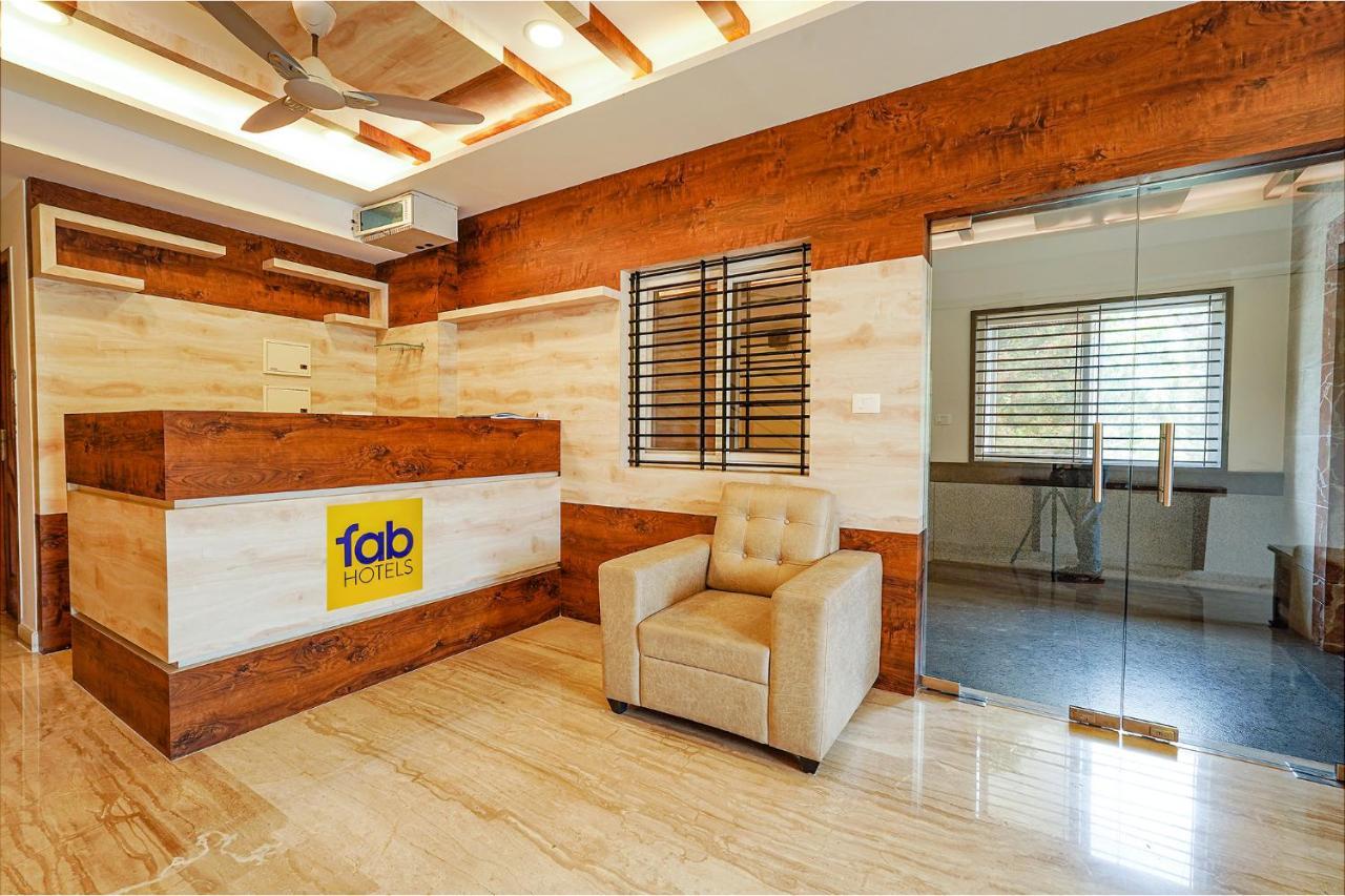 Fabhotel Shakthi Suites - Nr Jayadeva Hospital Бангалор Екстериор снимка