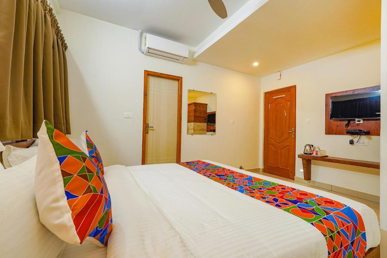 Fabhotel Shakthi Suites - Nr Jayadeva Hospital Бангалор Екстериор снимка